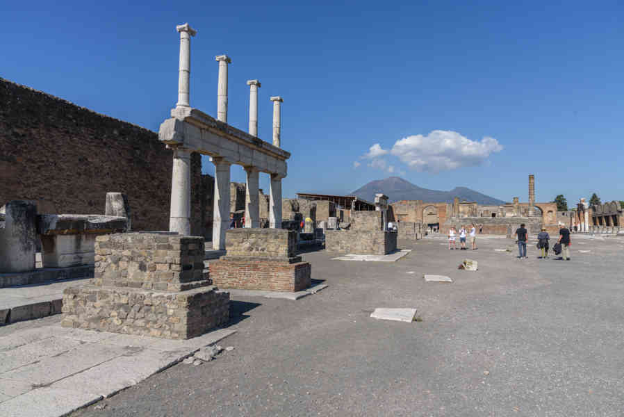010 - Italia - Pompeya - parque arqueológico de Pompeya - Foro.jpg